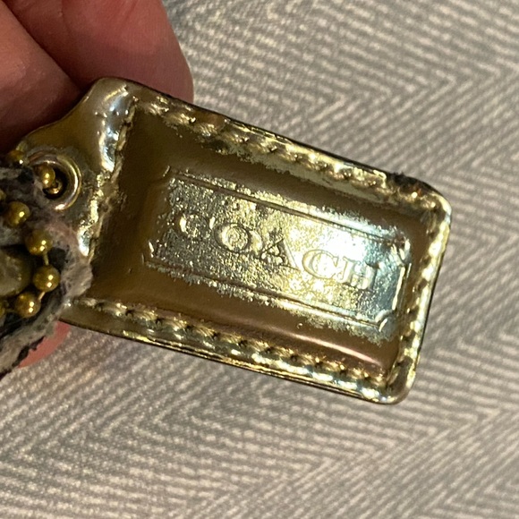 Vintage COACH Poppy crossbody bag,logo print with gold details, distressed look - Picture 11 of 16